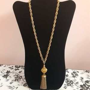 Vintage chunky chain tassel necklace